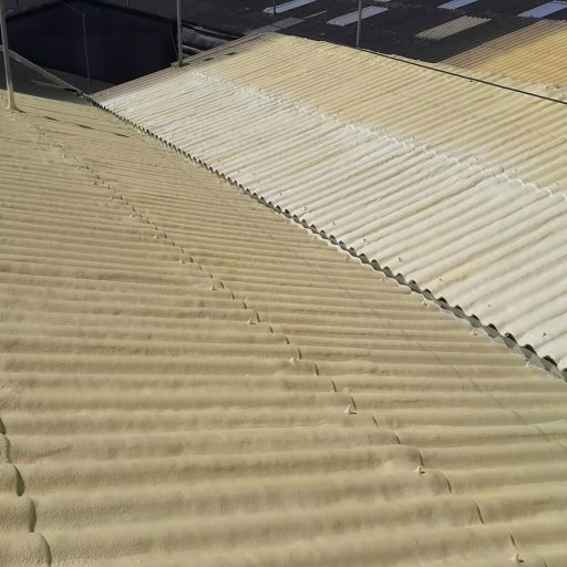 Isolamento térmico com espuma de poliuretano spray4